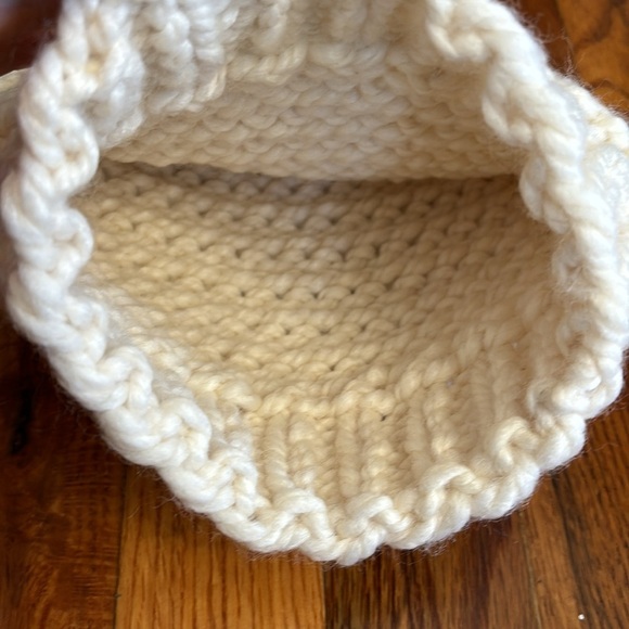 NEW Handmade Cream off white Chunky Knit Wool Acrylic Slouchy Toboggan Beanie - Picture 4 of 4
